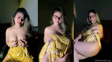 Bokep Indo Miya Daster Kuning Desah Sange Lumer WOT poster