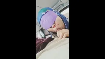 Ukhti Jilbab Biru Sepong Kontol Ganas Di Mobil Panas poster
